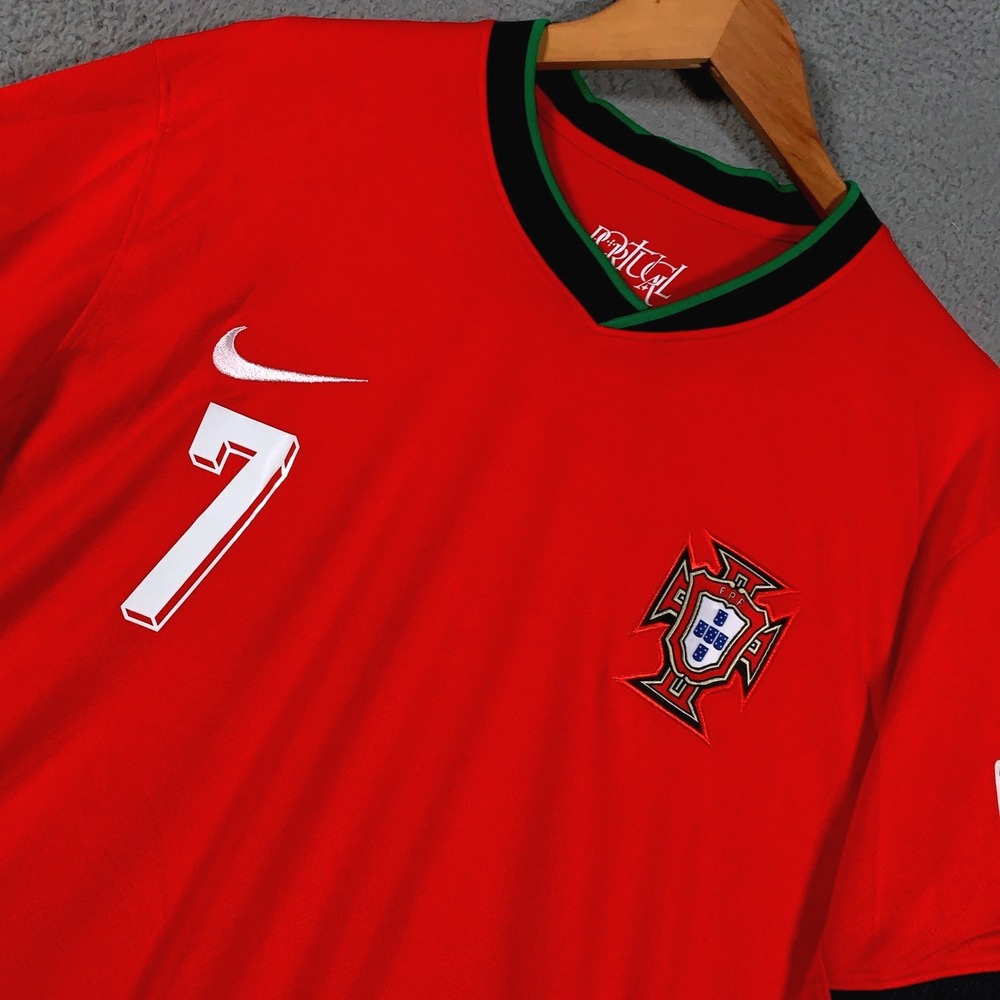 Nike Portugal Ronaldo Soccer Jersey Mens Size XL Red 7 Home Euro 2024 Stadium